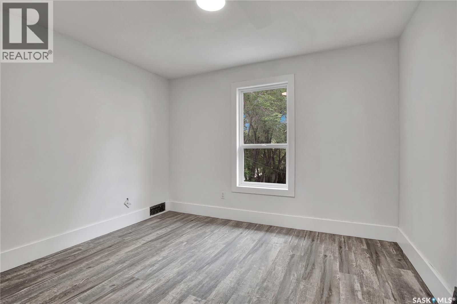 221 N Avenue S, Saskatoon, Saskatchewan  S7M 2N1 - Photo 19 - SK016052