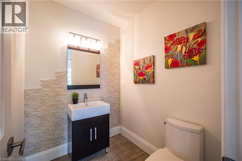 Photo 16 of 50 for 39 Earlscourt Terrace