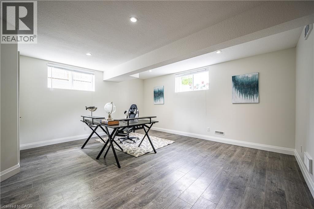 Photo 38 of 50 for 39 Earlscourt Terrace