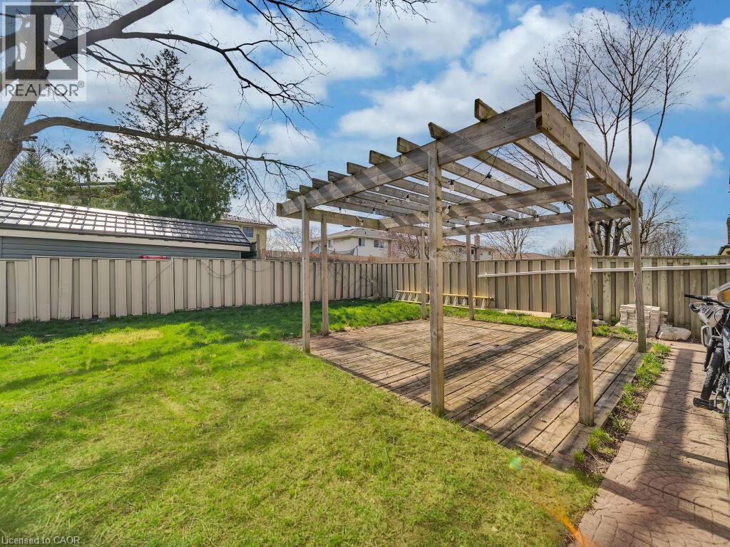 75 Bettley Crescent, Kitchener, Ontario  N2B 2N7 - Photo 35 - 40745967