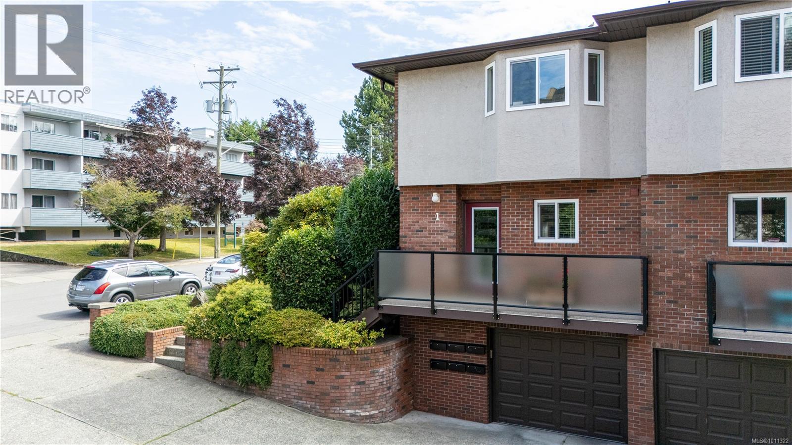 Property at 1 1119 View St image 2