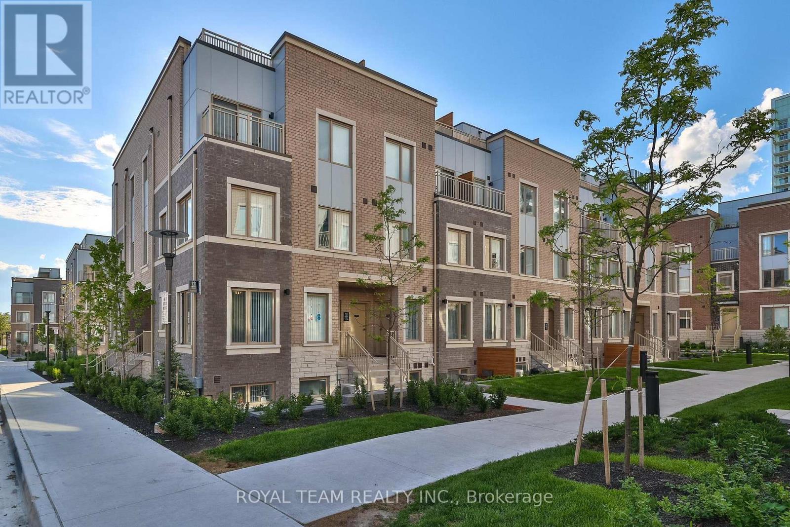 Property at 224 - 131 HONEYCRISP CRESCENT image 1