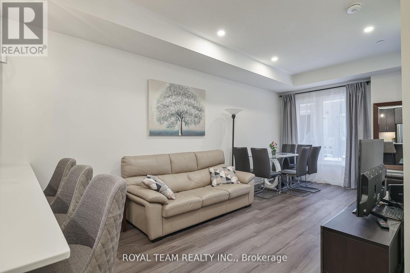 224 - 131 Honeycrisp Crescent, Vaughan, Ontario  L4K 0N7 - Photo 10 - N12353250