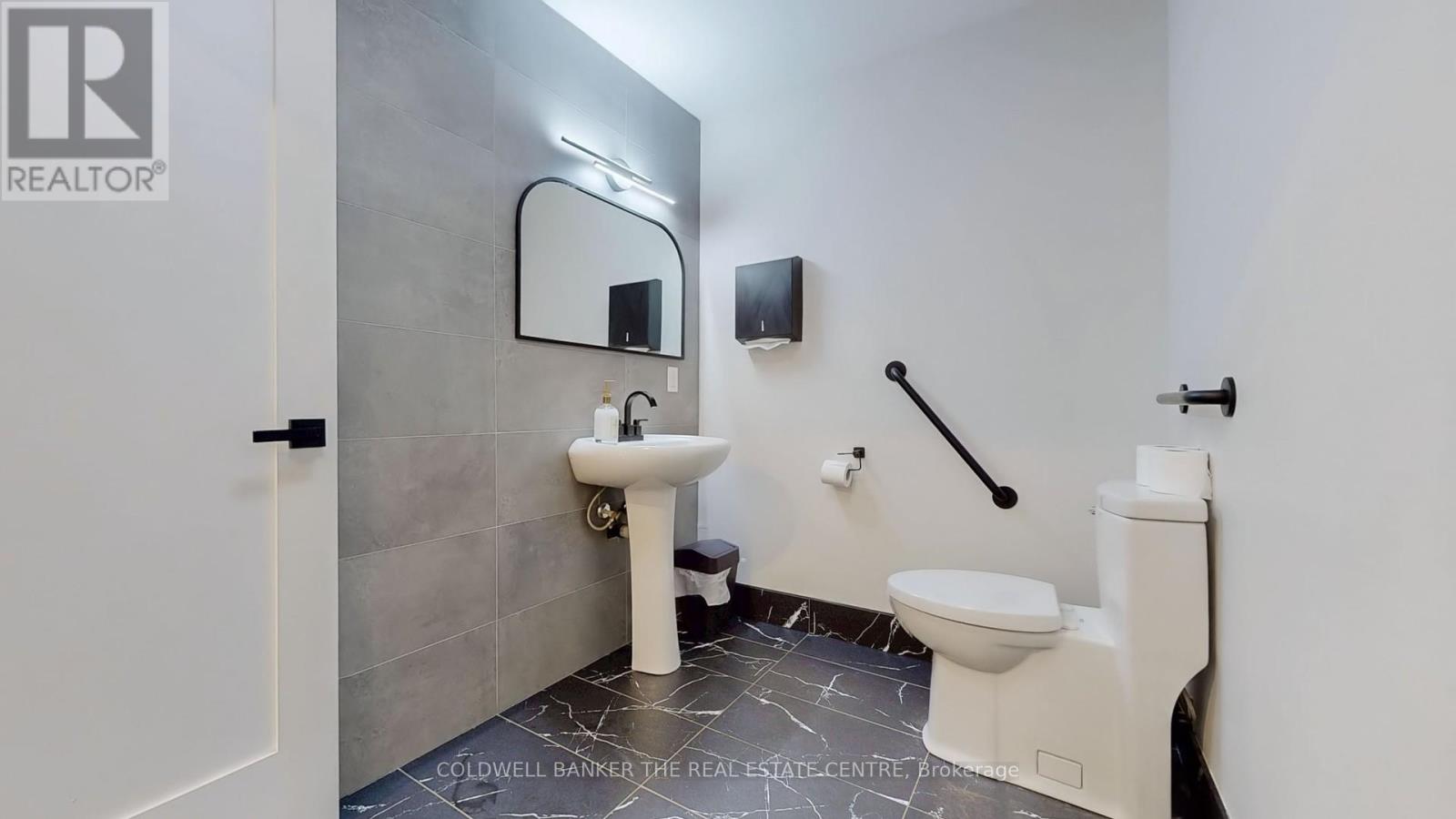 543 The Queensway S, Georgina (Keswick South), Ontario  L4P 2E7 - Photo 31 - N12353255