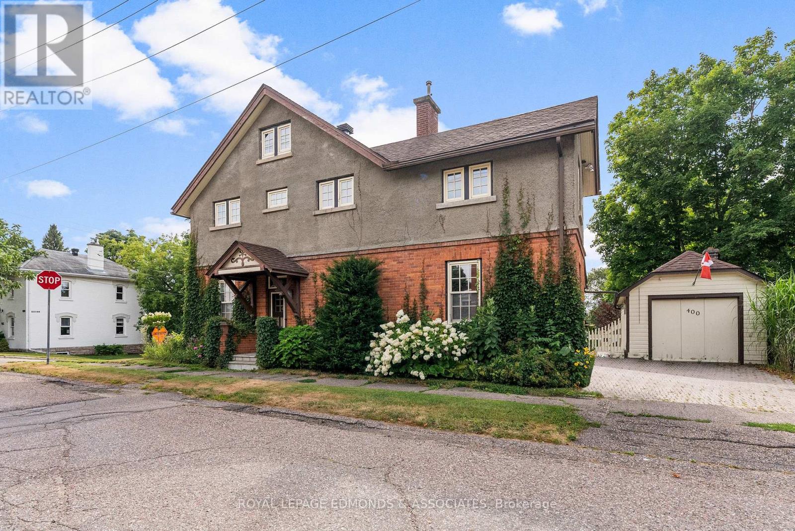 400 Centre Street, Pembroke, Ontario  K8A 1J5 - Photo 2 - X12353305