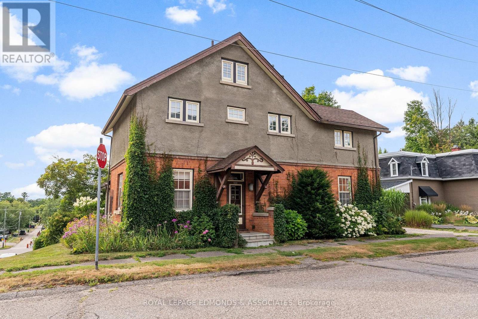 400 Centre Street, Pembroke, Ontario  K8A 1J5 - Photo 3 - X12353305