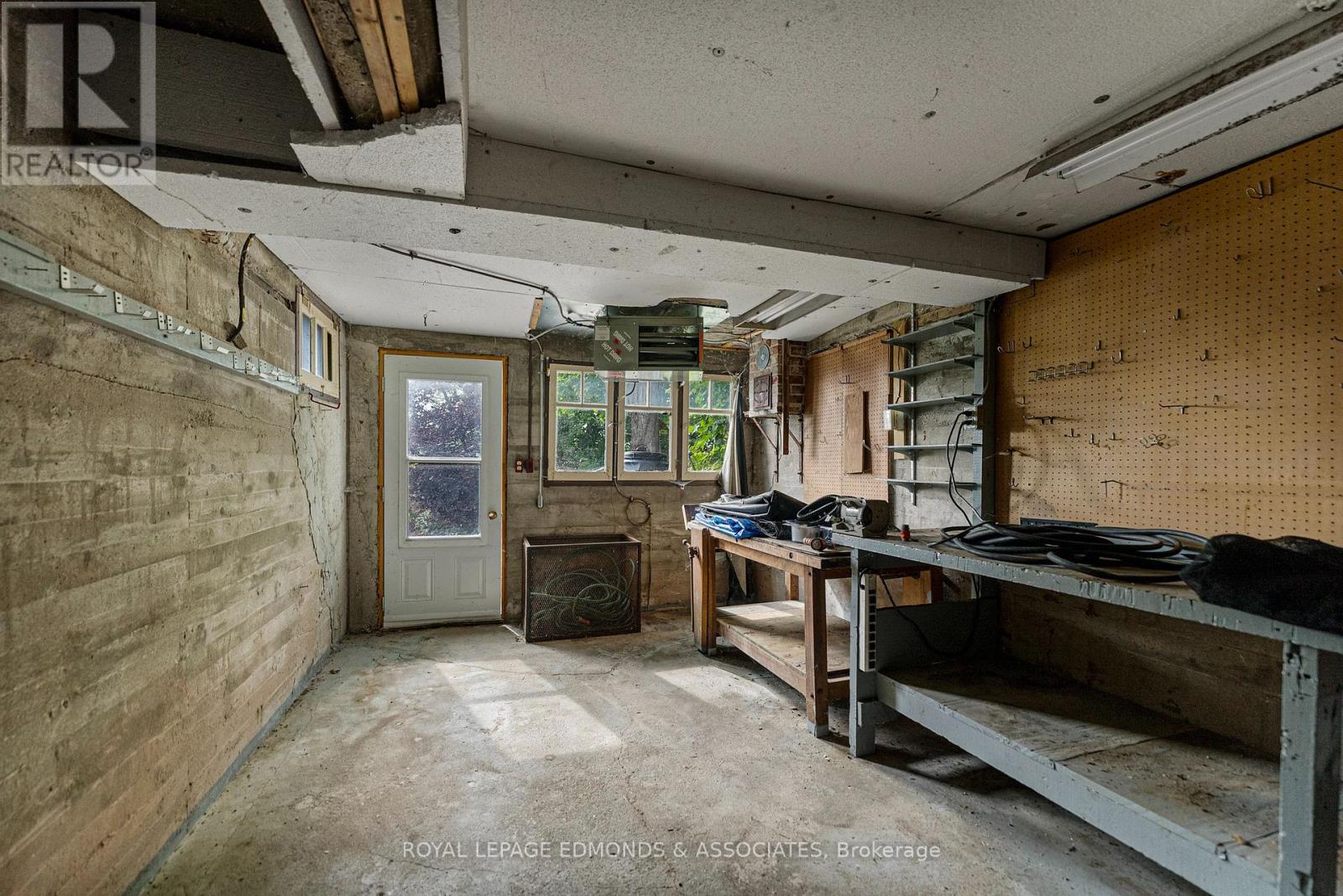 400 Centre Street, Pembroke, Ontario  K8A 1J5 - Photo 36 - X12353305
