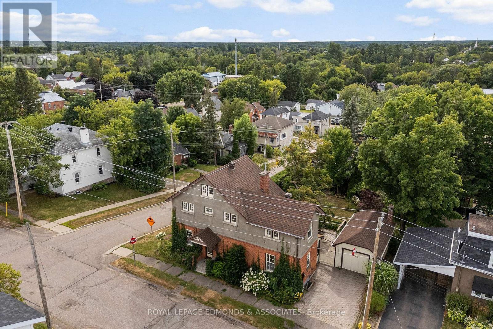 400 Centre Street, Pembroke, Ontario  K8A 1J5 - Photo 37 - X12353305