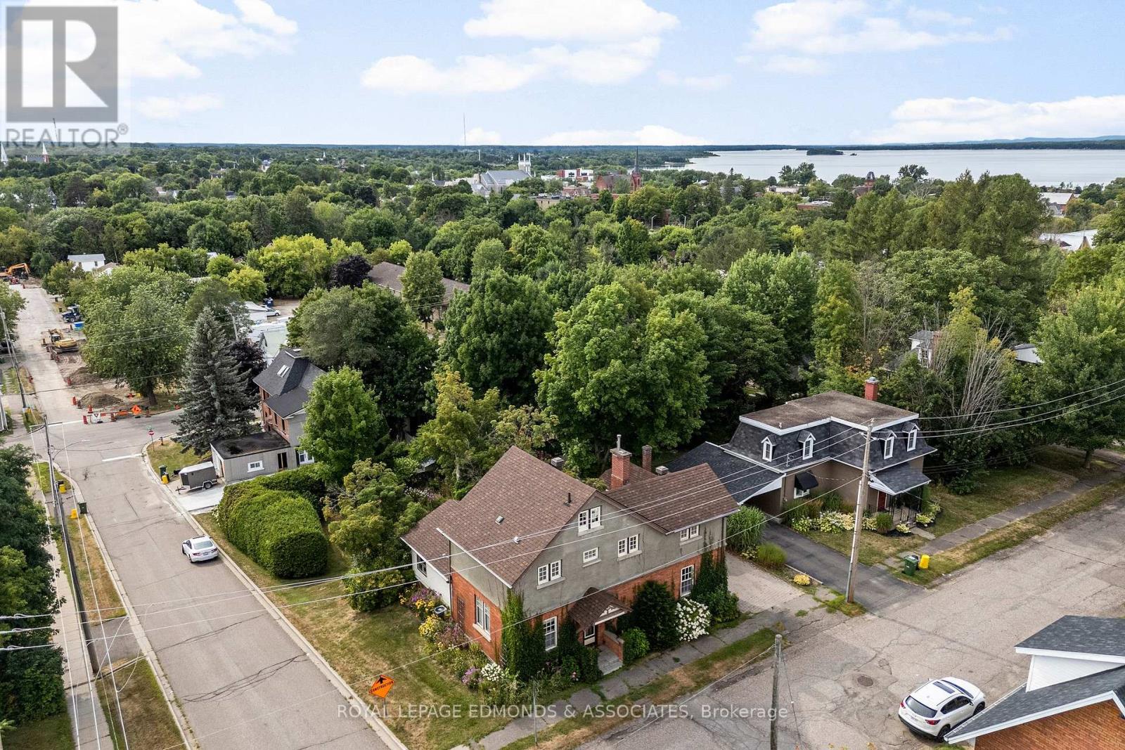 400 Centre Street, Pembroke, Ontario  K8A 1J5 - Photo 4 - X12353305
