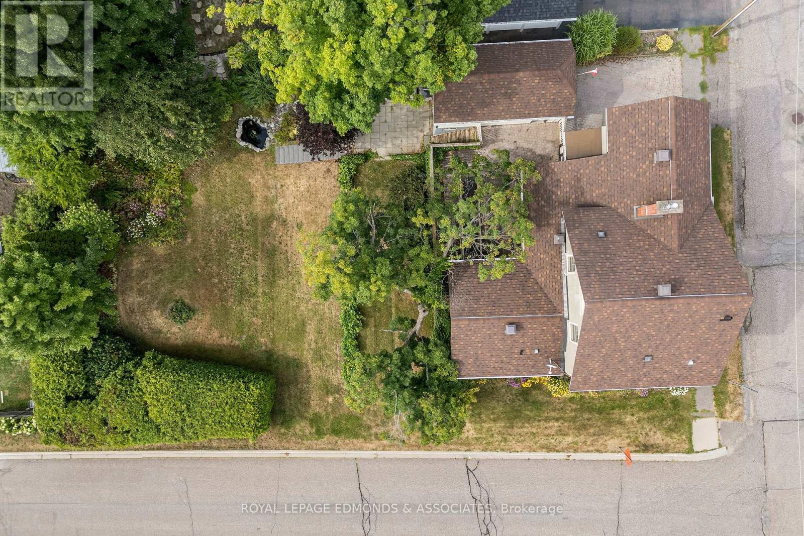 400 Centre Street, Pembroke, Ontario  K8A 1J5 - Photo 5 - X12353305