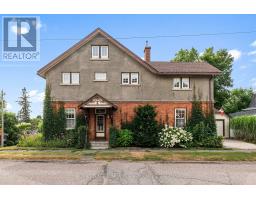 400 Centre Street, Pembroke, Ca