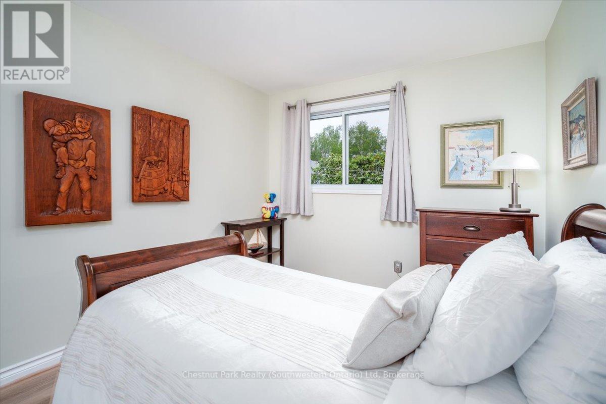 31 Sunset Street, East Gwillimbury, Ontario  L9N 1H1 - Photo 25 - N12178655