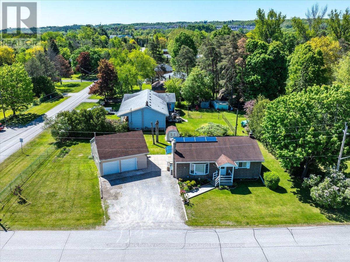 31 Sunset Street, East Gwillimbury, Ontario  L9N 1H1 - Photo 5 - N12178655