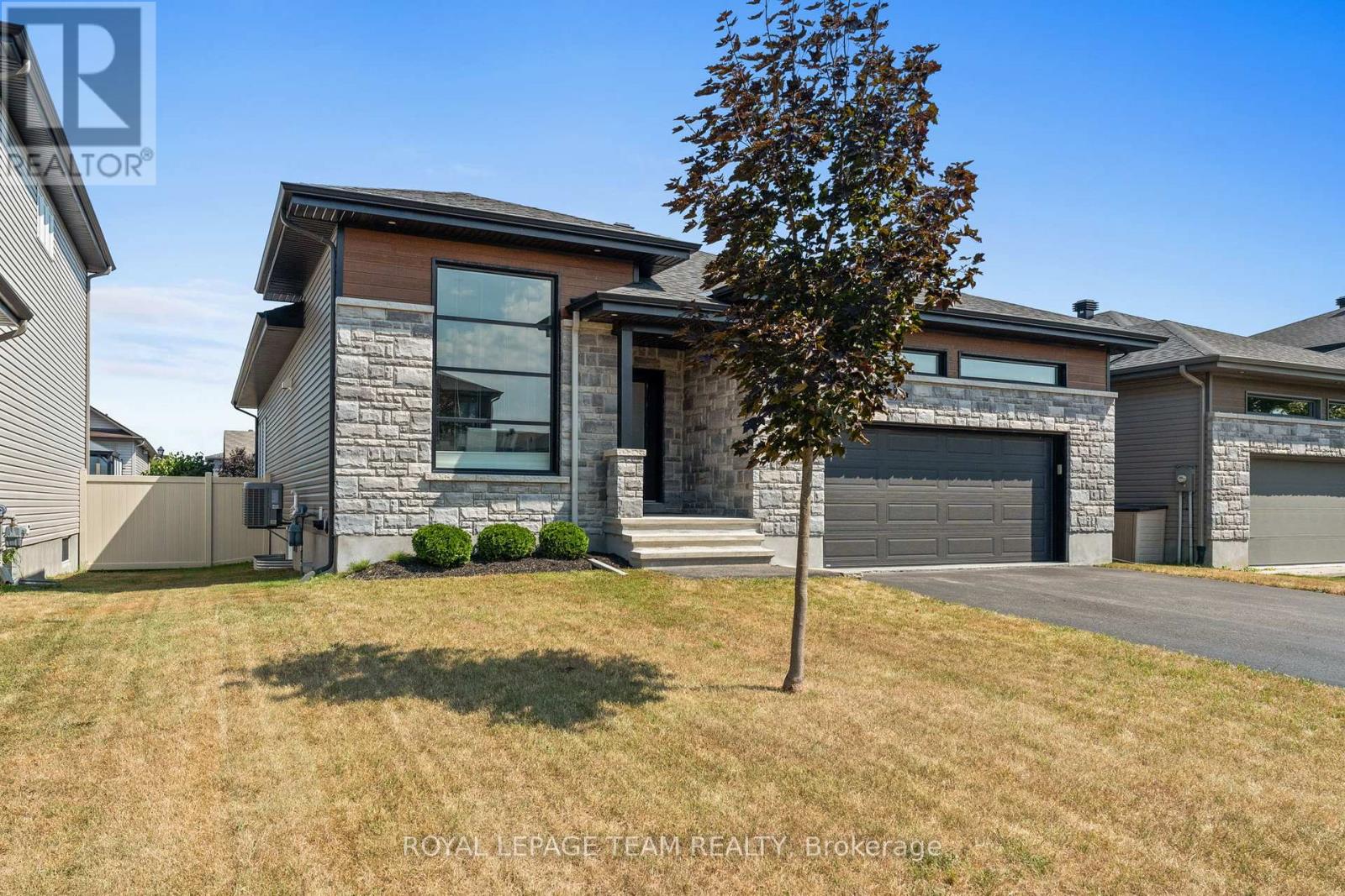 14 Granite Street, Clarence-Rockland, Ontario  K4K 0J2 - Photo 2 - X12353316