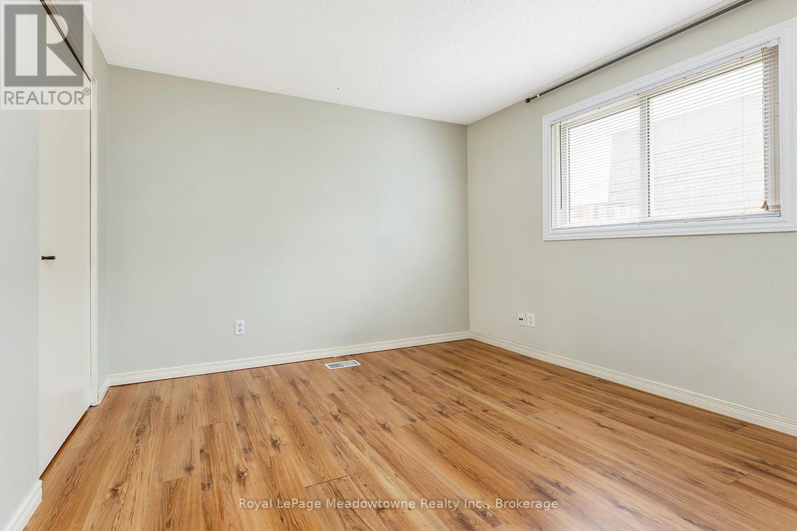 30 Cluthe Crescent, Kitchener, Ontario  N2P 1M8 - Photo 19 - X12353314