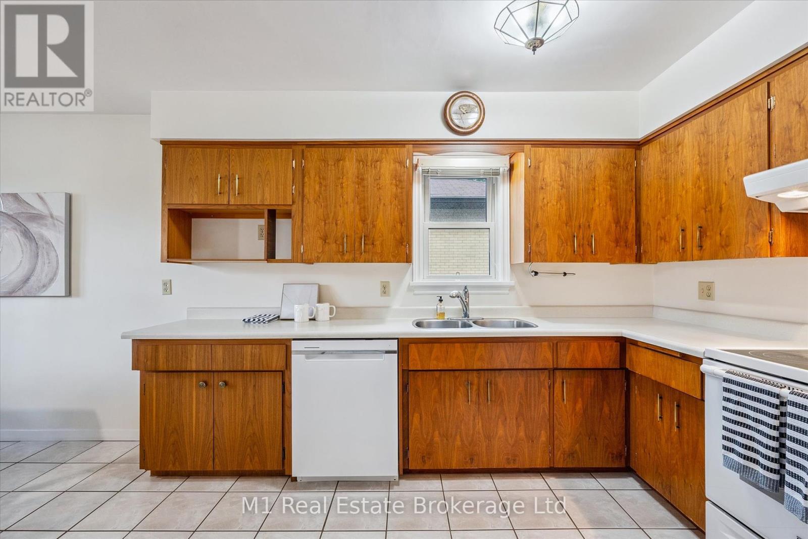560 Paisley Road, Guelph, Ontario  N1H 2S1 - Photo 21 - X12353276