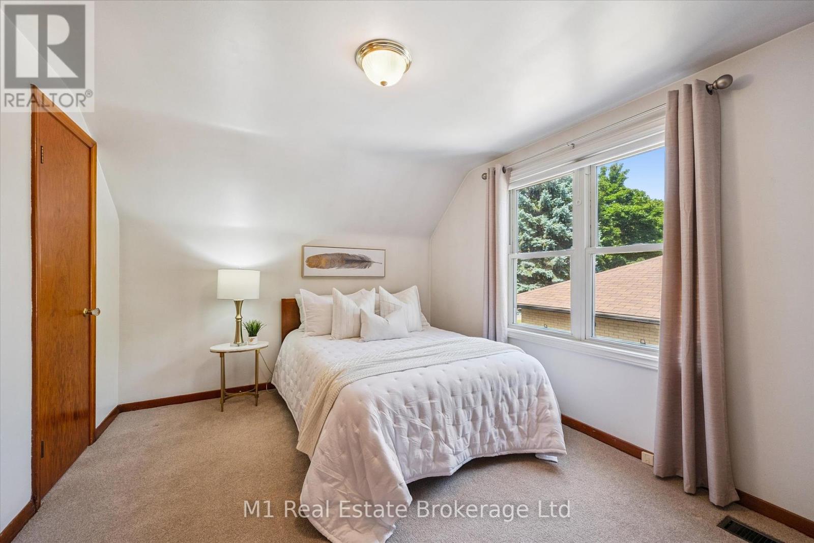 560 Paisley Road, Guelph, Ontario  N1H 2S1 - Photo 35 - X12353276