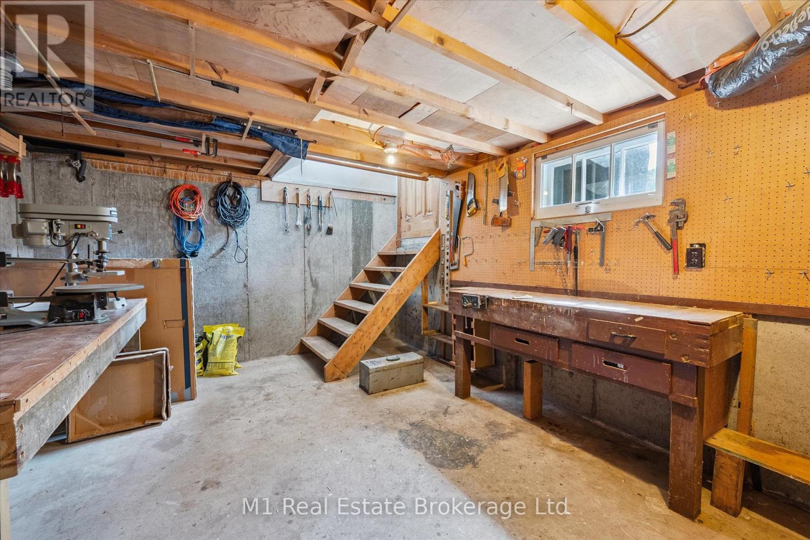 560 Paisley Road, Guelph, Ontario  N1H 2S1 - Photo 41 - X12353276