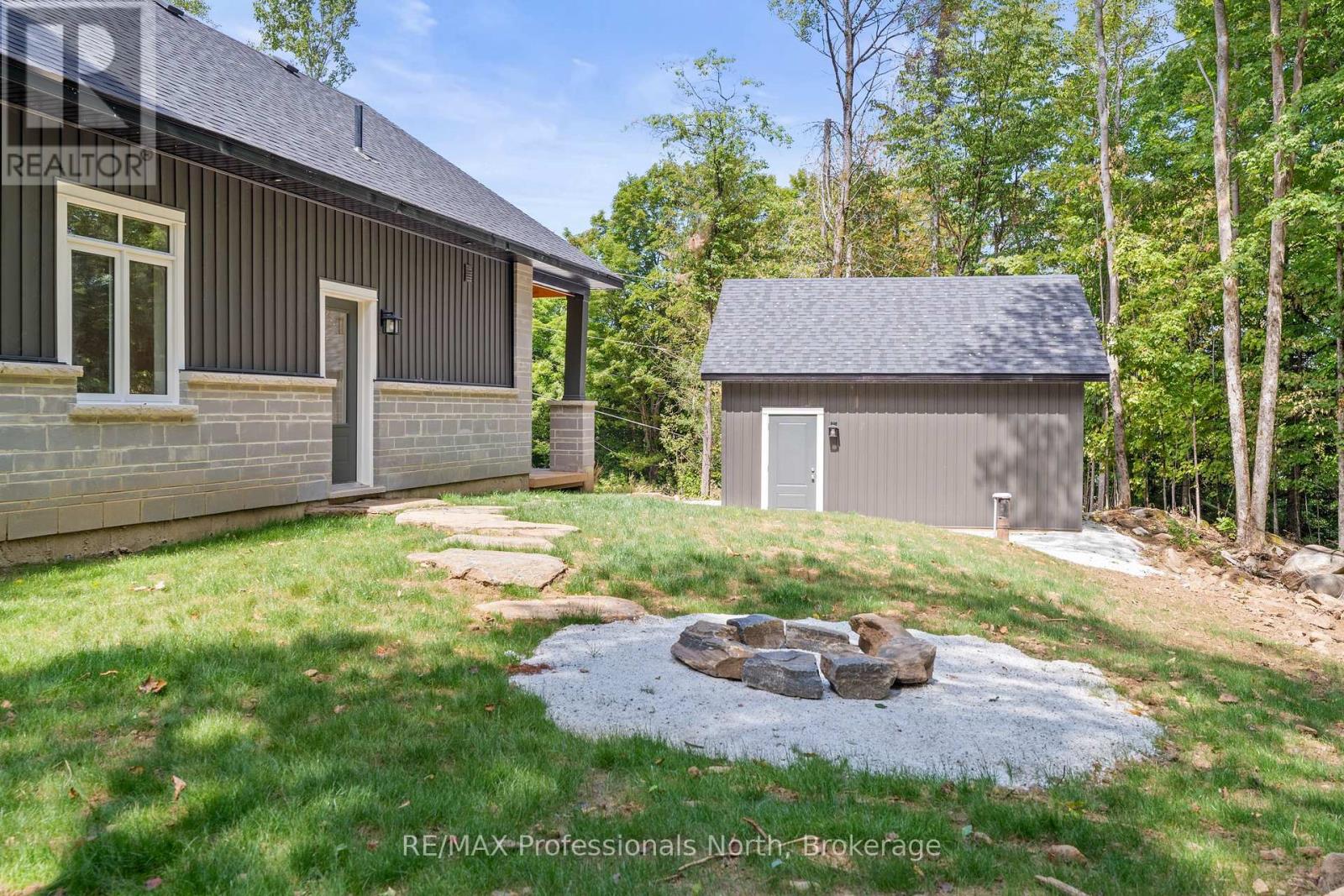 1076 Angel Road, Dysart Et Al, Ontario  K0M 1S0 - Photo 30 - X12353290