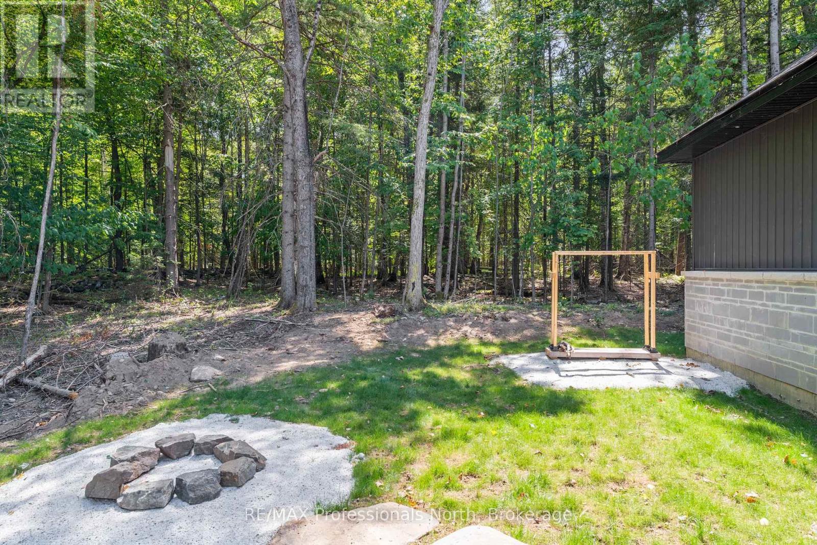 1076 Angel Road, Dysart Et Al, Ontario  K0M 1S0 - Photo 32 - X12353290