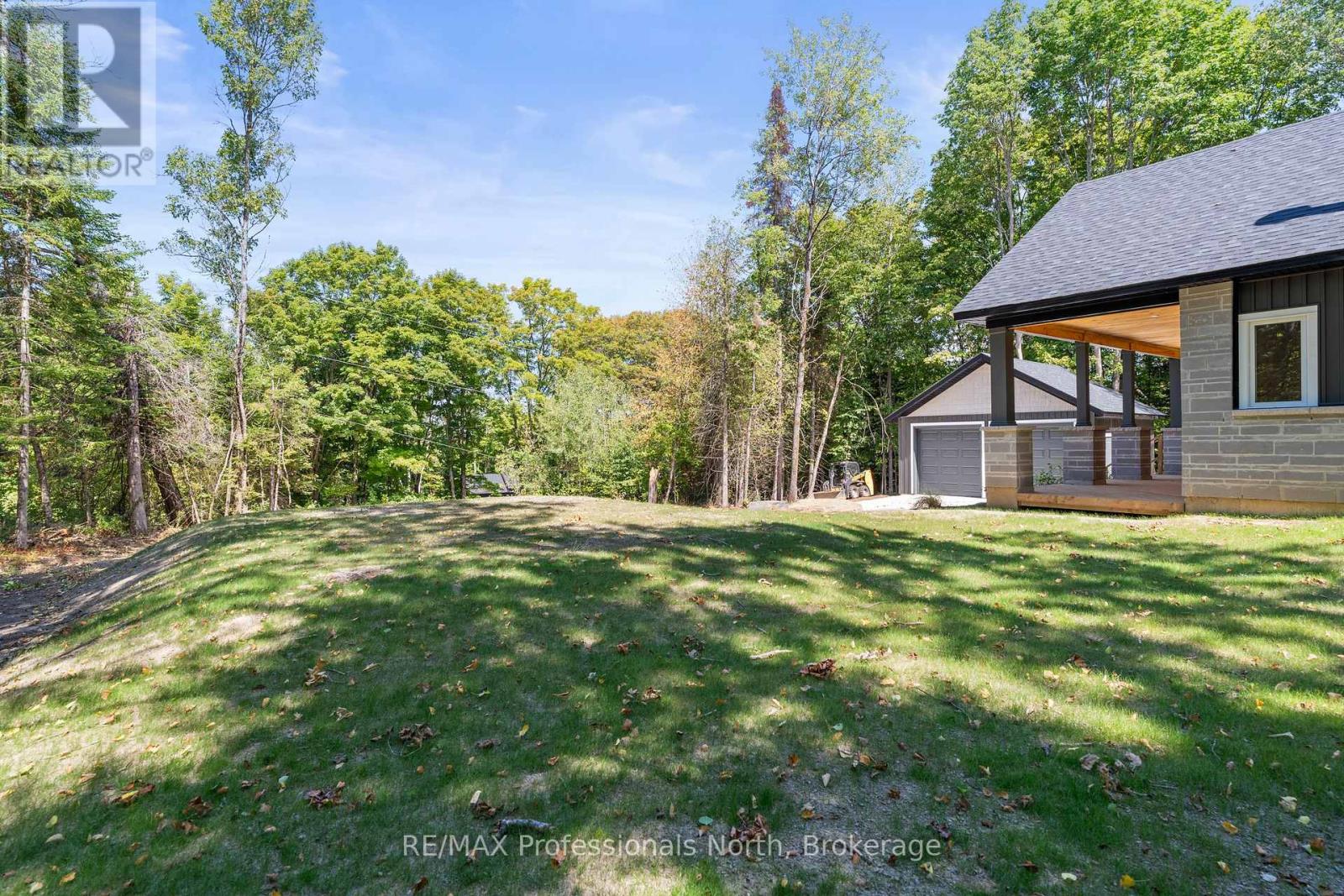 1076 Angel Road, Dysart Et Al, Ontario  K0M 1S0 - Photo 39 - X12353290
