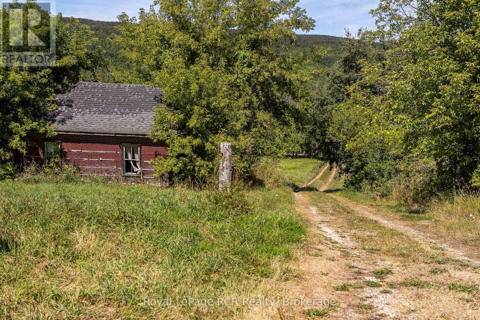 634931 Pretty River Road, Grey Highlands, Ontario  N0C 1M0 - Photo 28 - X12353318
