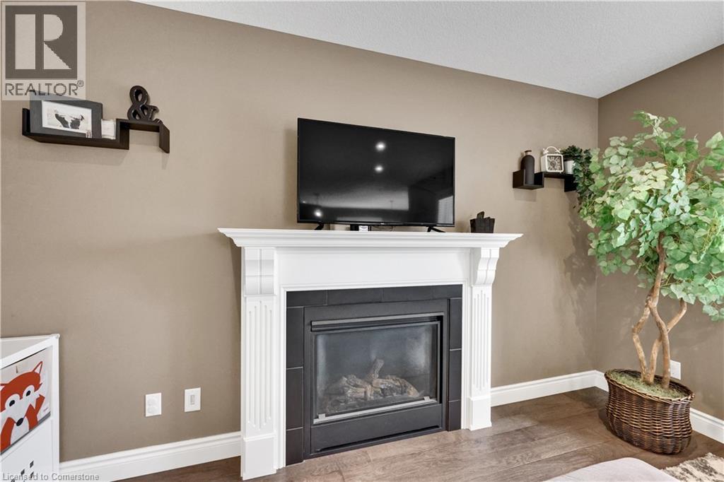 Photo 10 of 44 for 5 Oliver Crescent