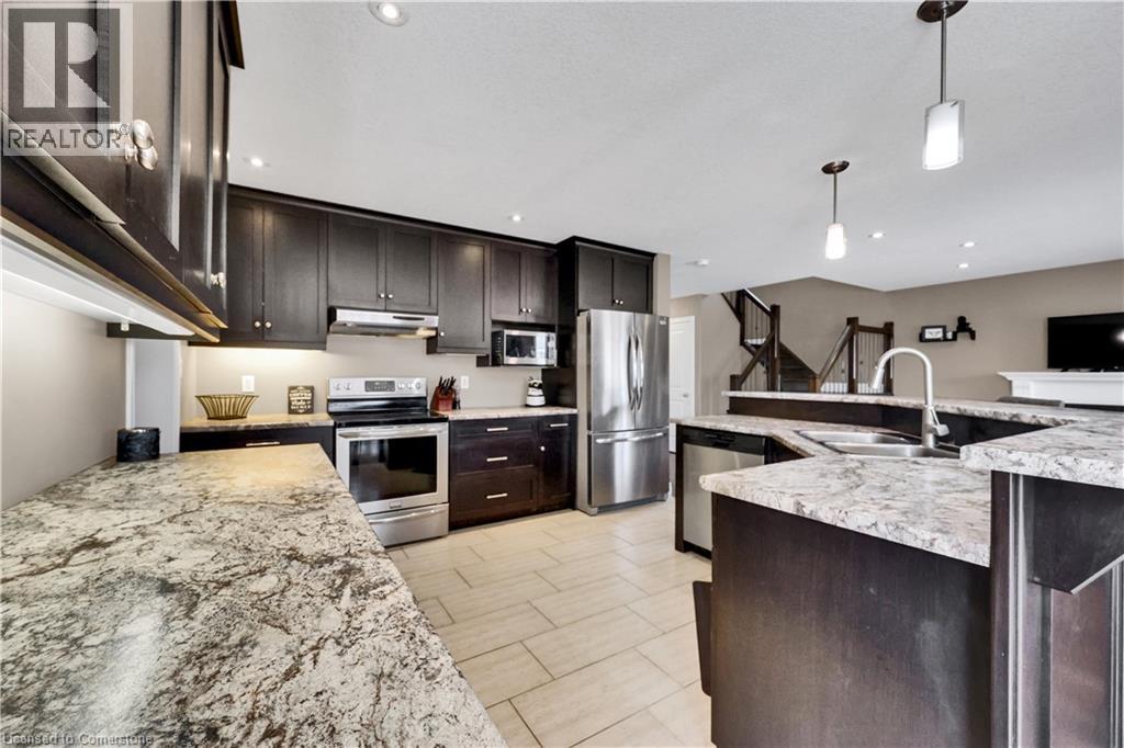 Photo 14 of 44 for 5 Oliver Crescent