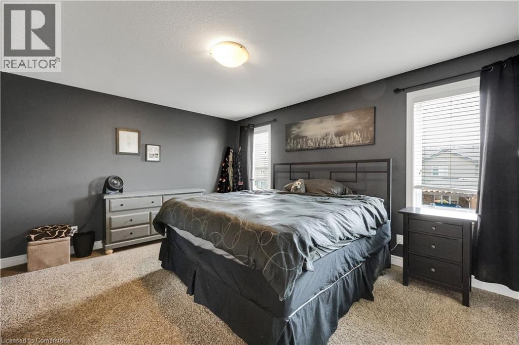 Photo 25 of 44 for 5 Oliver Crescent