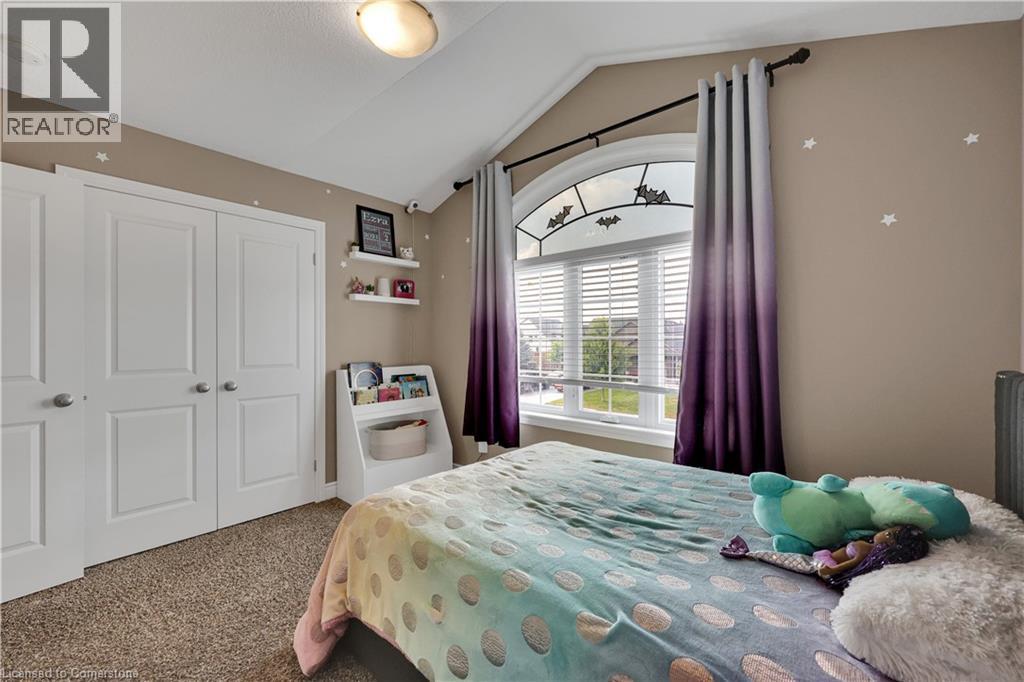 Photo 31 of 44 for 5 Oliver Crescent