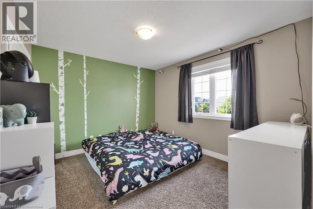 Photo 32 of 44 for 5 Oliver Crescent