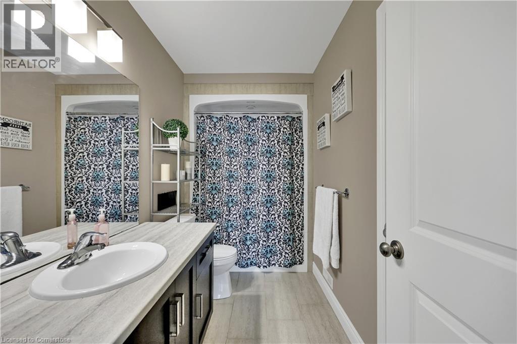 Photo 35 of 44 for 5 Oliver Crescent