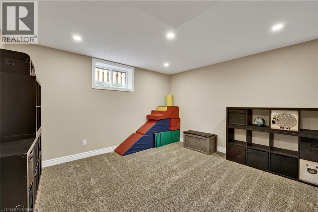 Photo 38 of 44 for 5 Oliver Crescent