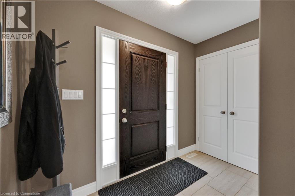 Photo 4 of 44 for 5 Oliver Crescent