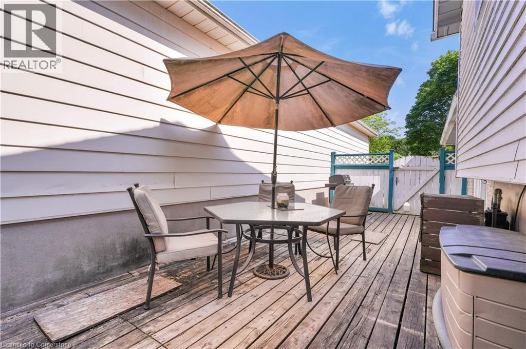 Property at 446 DRUMMERHILL Crescent image 5