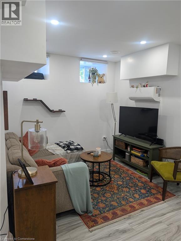 25 Courtland Avenue E Unit# Basement, Kitchener, Ontario  N2G 2T4 - Photo 6 - 40758044