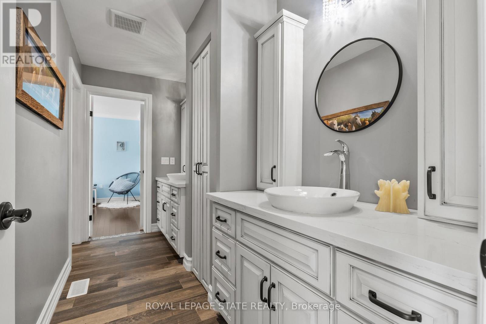 43 Third Road E, Hamilton, Ontario  L8J 3J5 - Photo 31 - X12353232