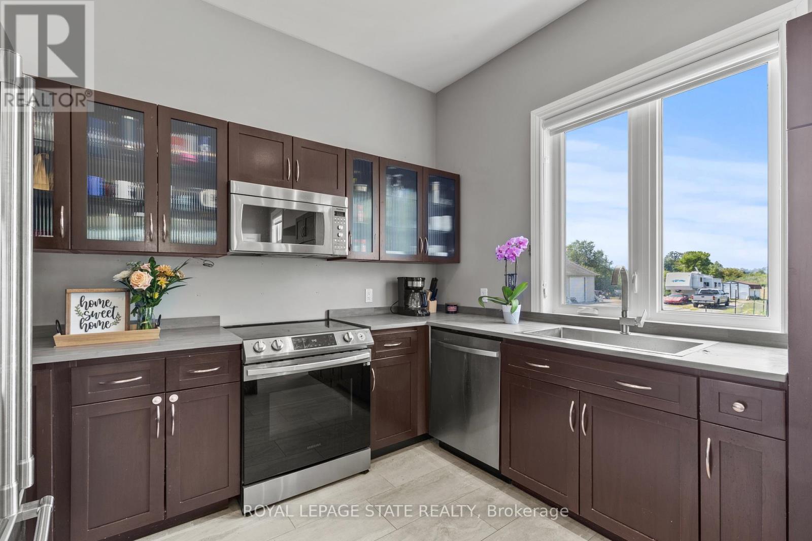 43 Third Road E, Hamilton, Ontario  L8J 3J5 - Photo 43 - X12353232