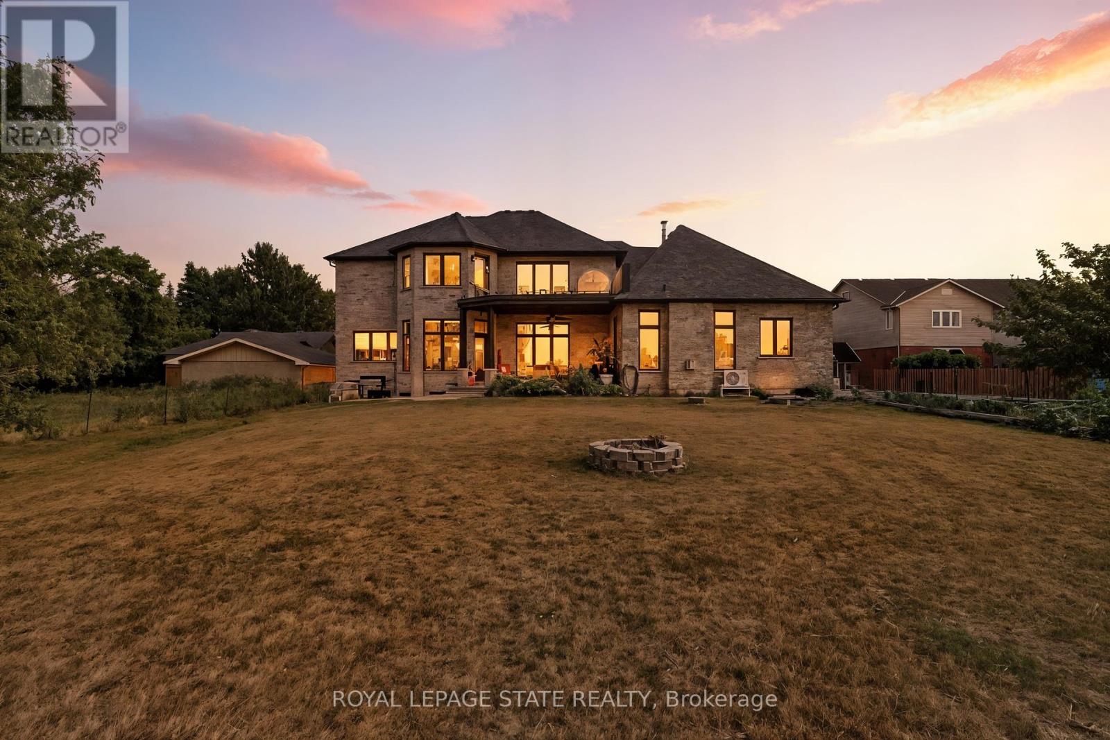 43 Third Road E, Hamilton, Ontario  L8J 3J5 - Photo 49 - X12353232