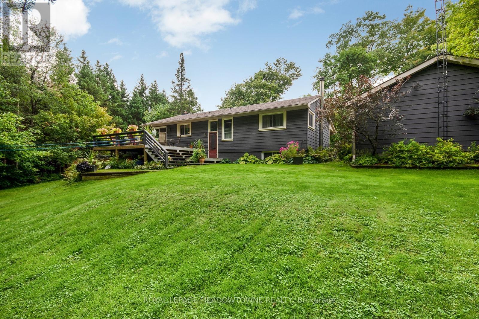 5977 Fifth Line, Erin, Ontario  N0B 1Z0 - Photo 48 - X12353247