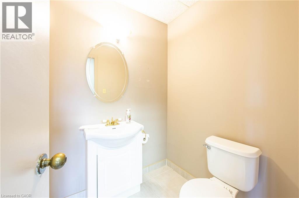 585 Queen Street S, Kitchener, Ontario  N2G 4S4 - Photo 30 - 40672051