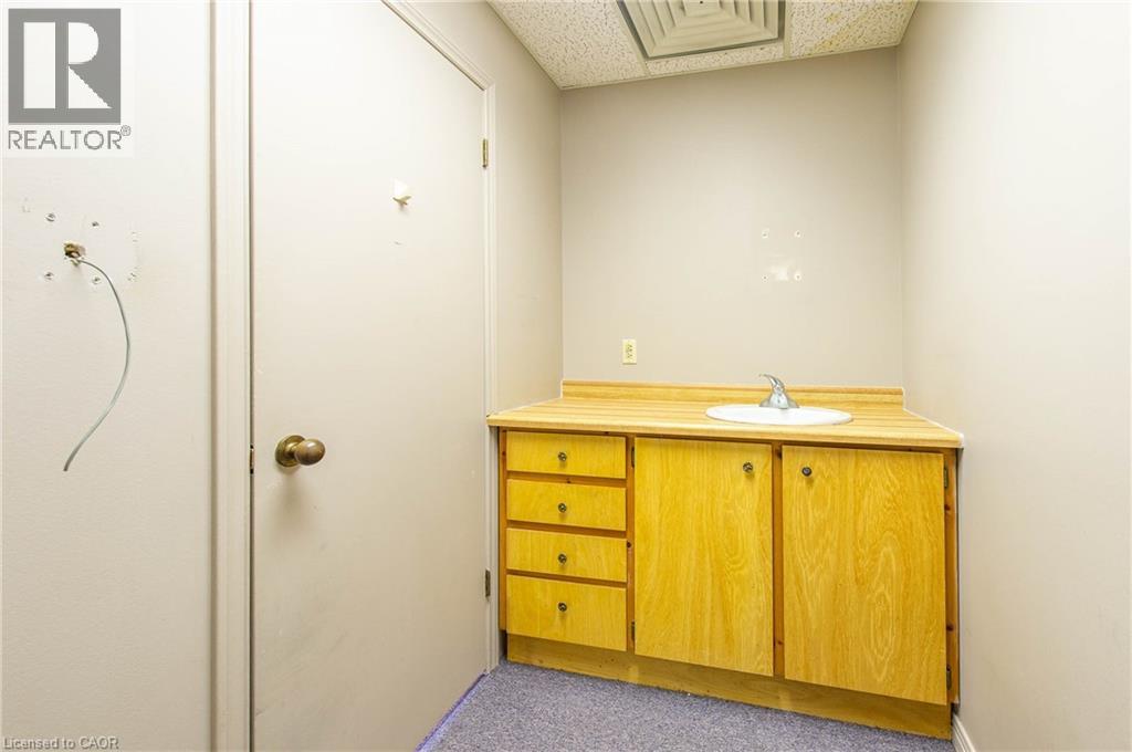 585 Queen Street S, Kitchener, Ontario  N2G 4S4 - Photo 28 - 40672051