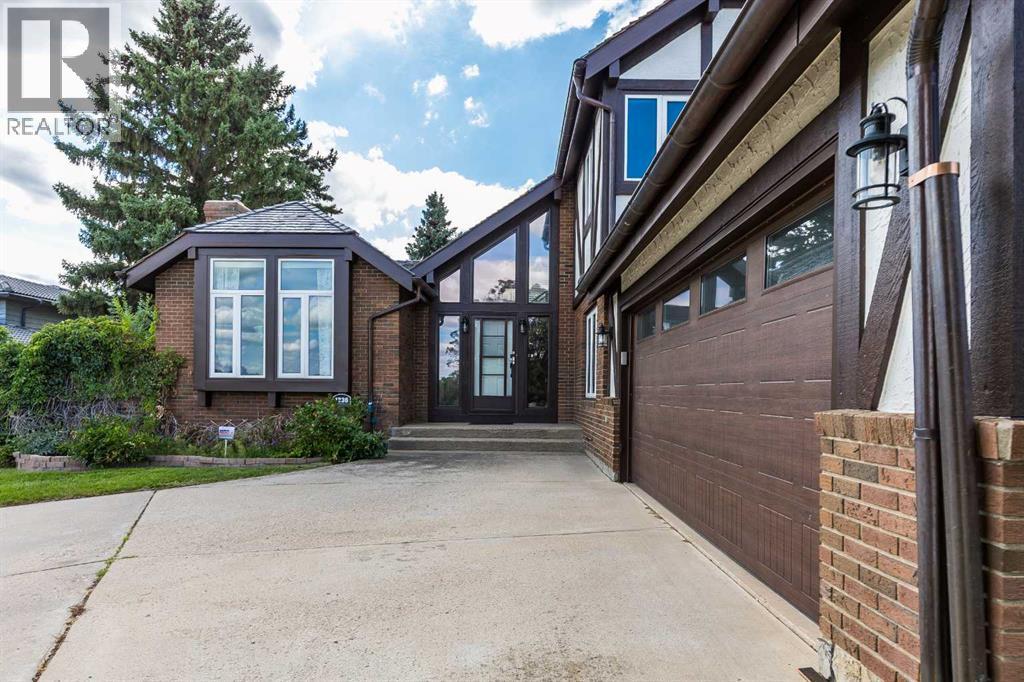 Property at 1236 Parkview Drive NE image 4