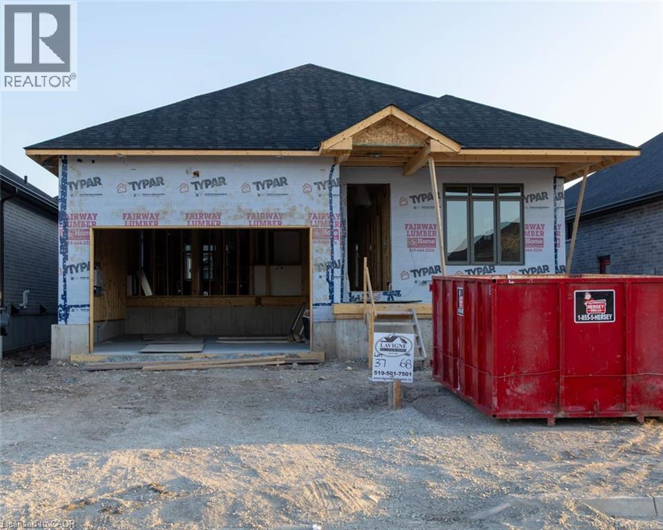 68 Weymouth Street, Elmira, Ontario  N3B 0E6 - Photo 1 - 40688454