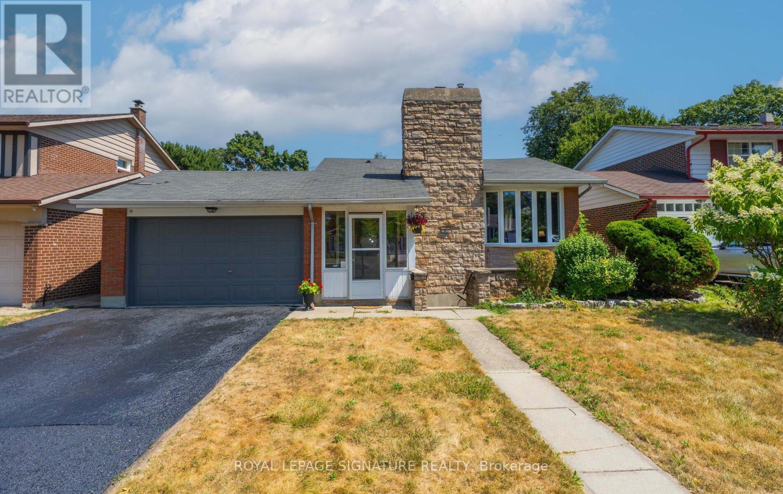 Property at 9 BRIDLEWOOD BOULEVARD image 1