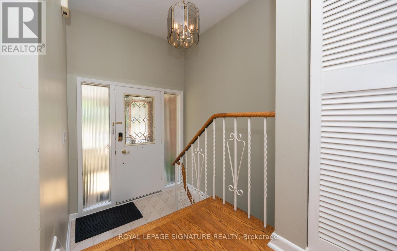 Property at 9 BRIDLEWOOD BOULEVARD image 3