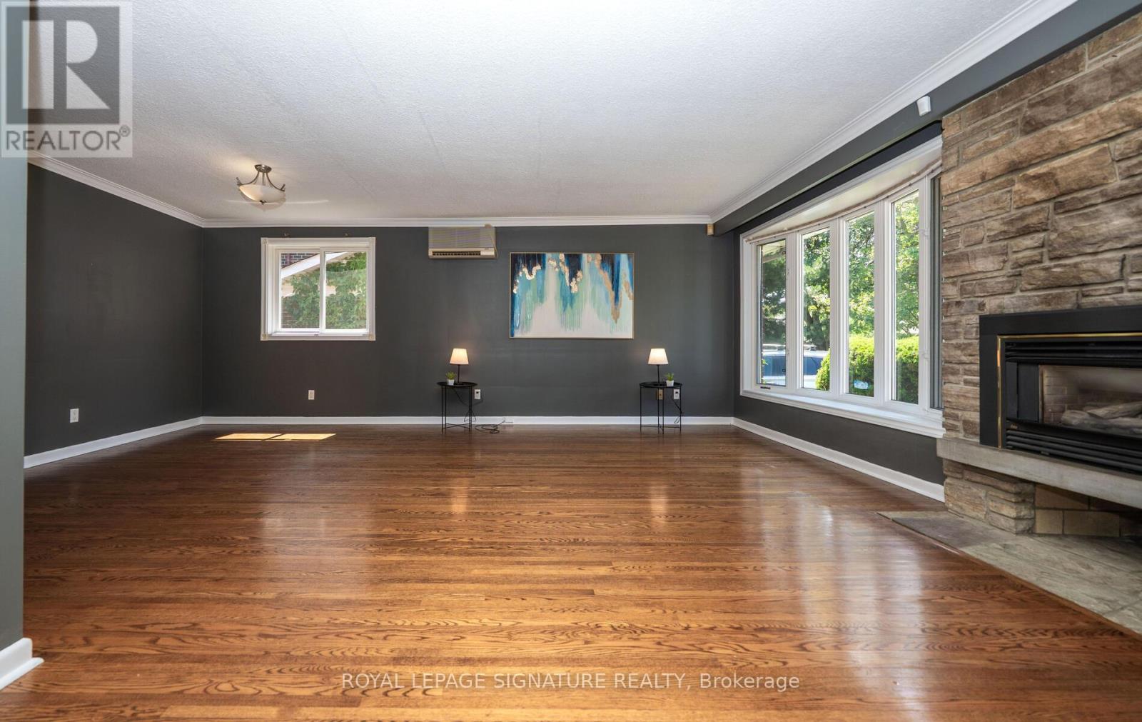 Property at 9 BRIDLEWOOD BOULEVARD image 4