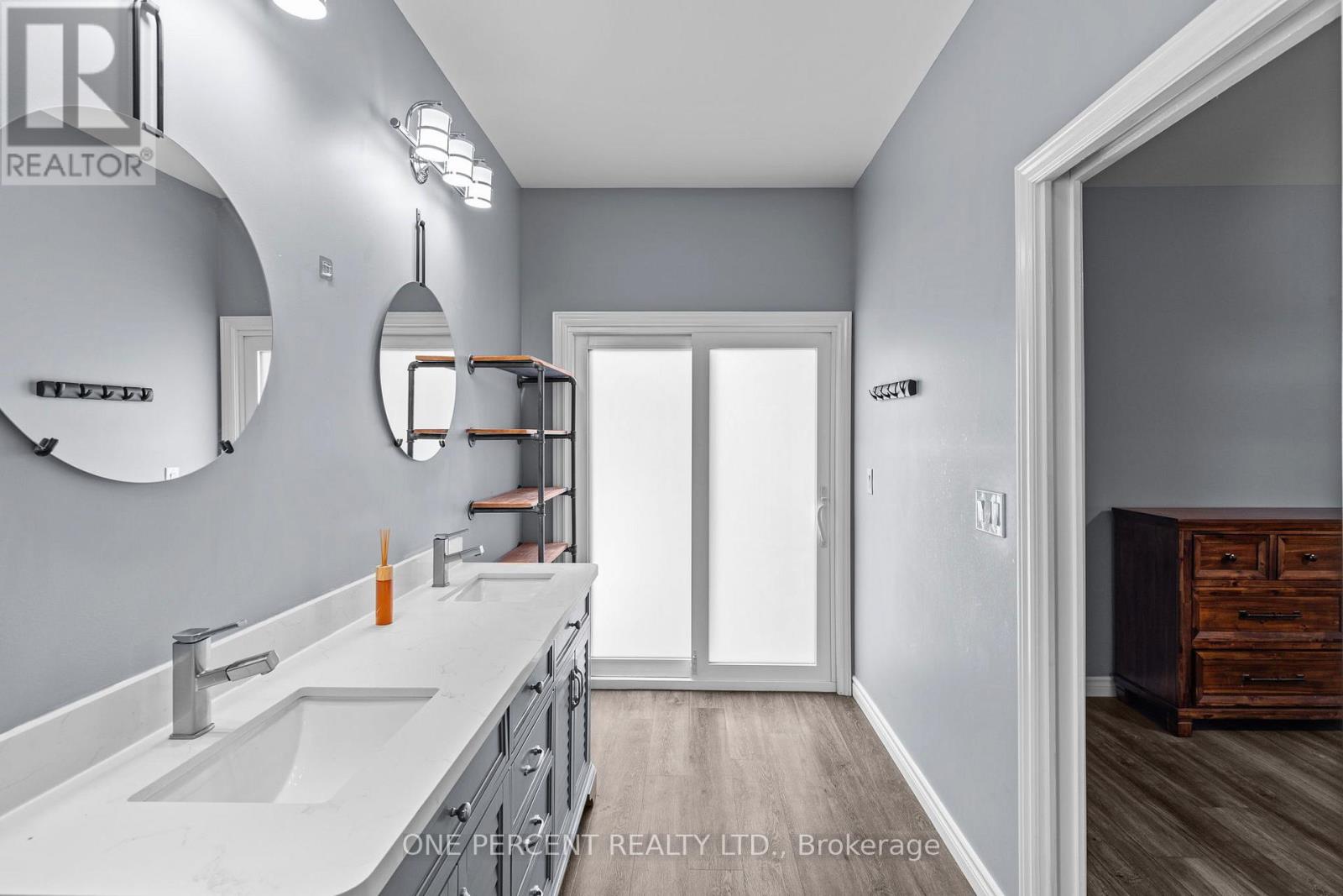 2326 Foxmead Road, Oro-Medonte, Ontario  L0K 1E0 - Photo 22 - S12346533