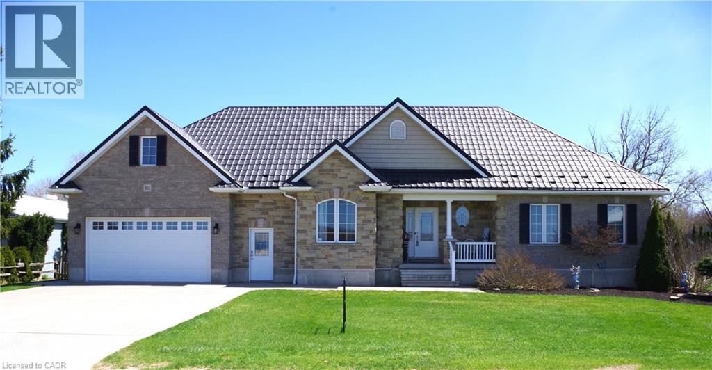 161 Brock Street, Monkton, Ontario  N0K 1P0 - Photo 2 - 40712909
