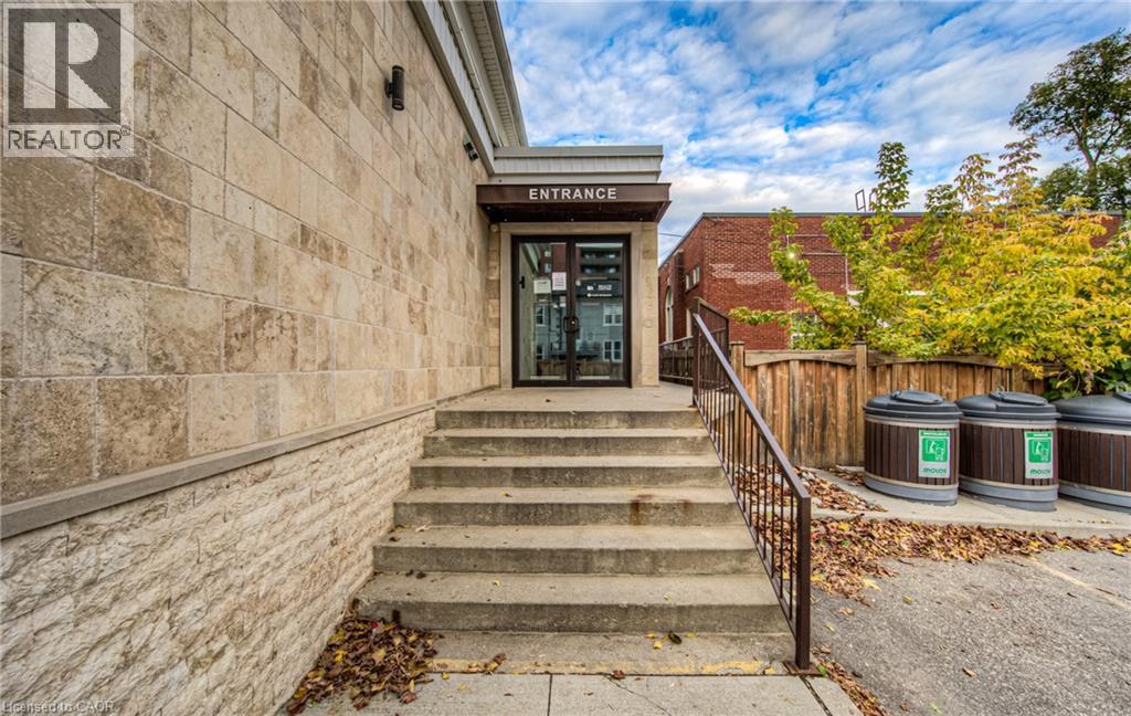 51 Benton Street, Kitchener, Ontario  N2G 3H1 - Photo 4 - 40713319